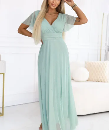 Rochie lungă verde fistic cu decolteu elegant