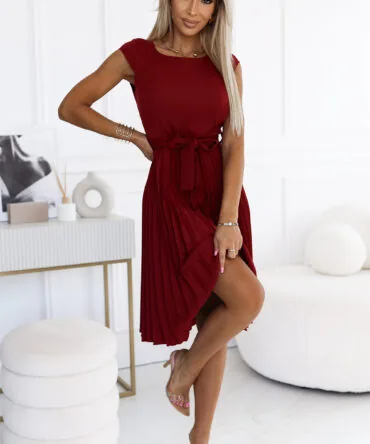 Rochie plisată vișinie cu mânecă scurtă – fotografia 2
