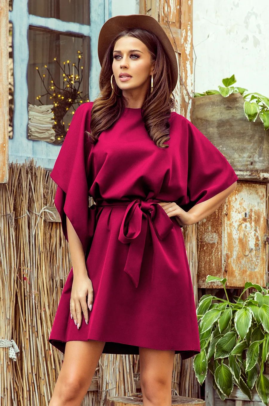 Rochie tip fluture bordo cu cordon în talie