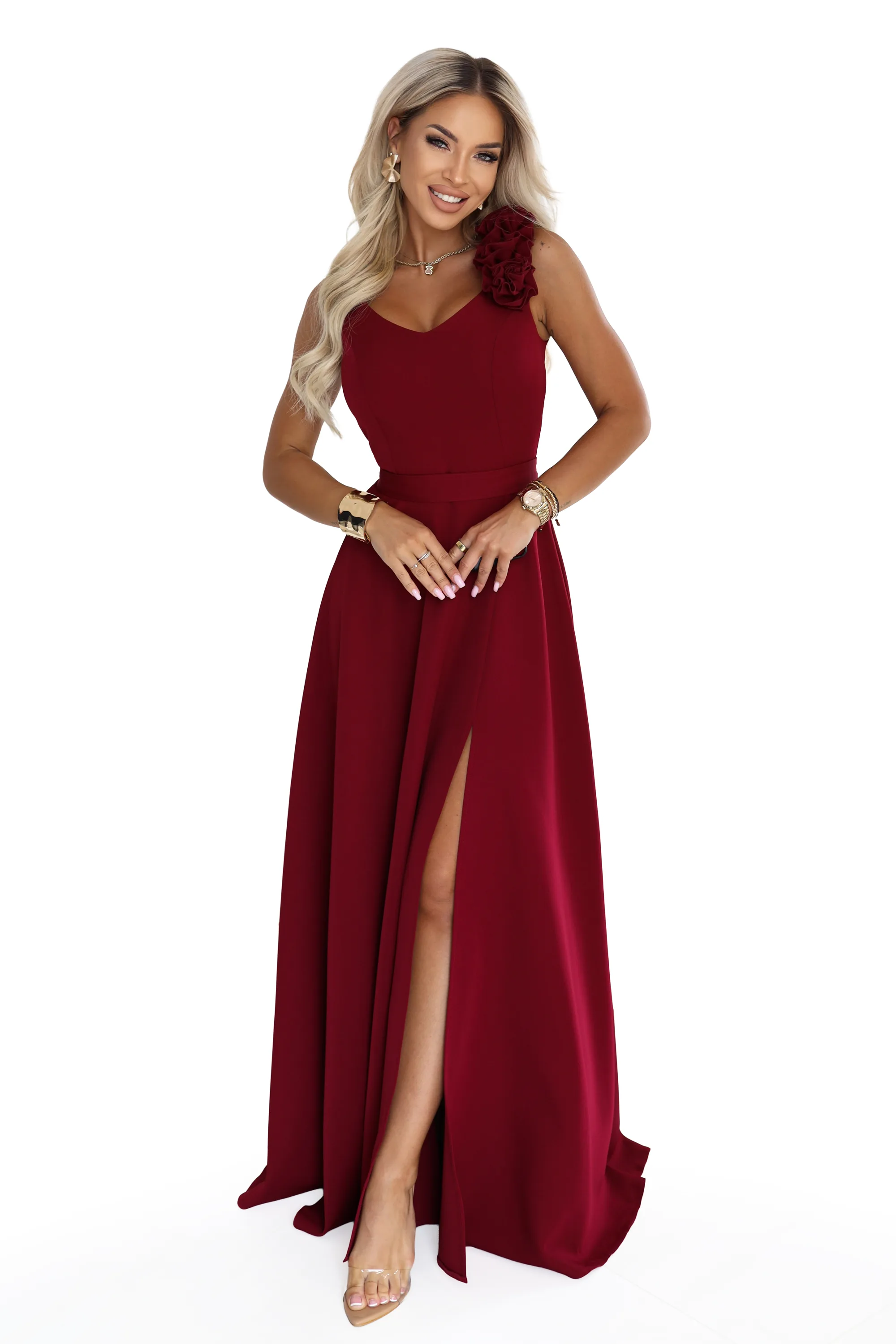 Rochie maxi bordo cu trandafir pe umăr şi şliţ – fotografia 9
